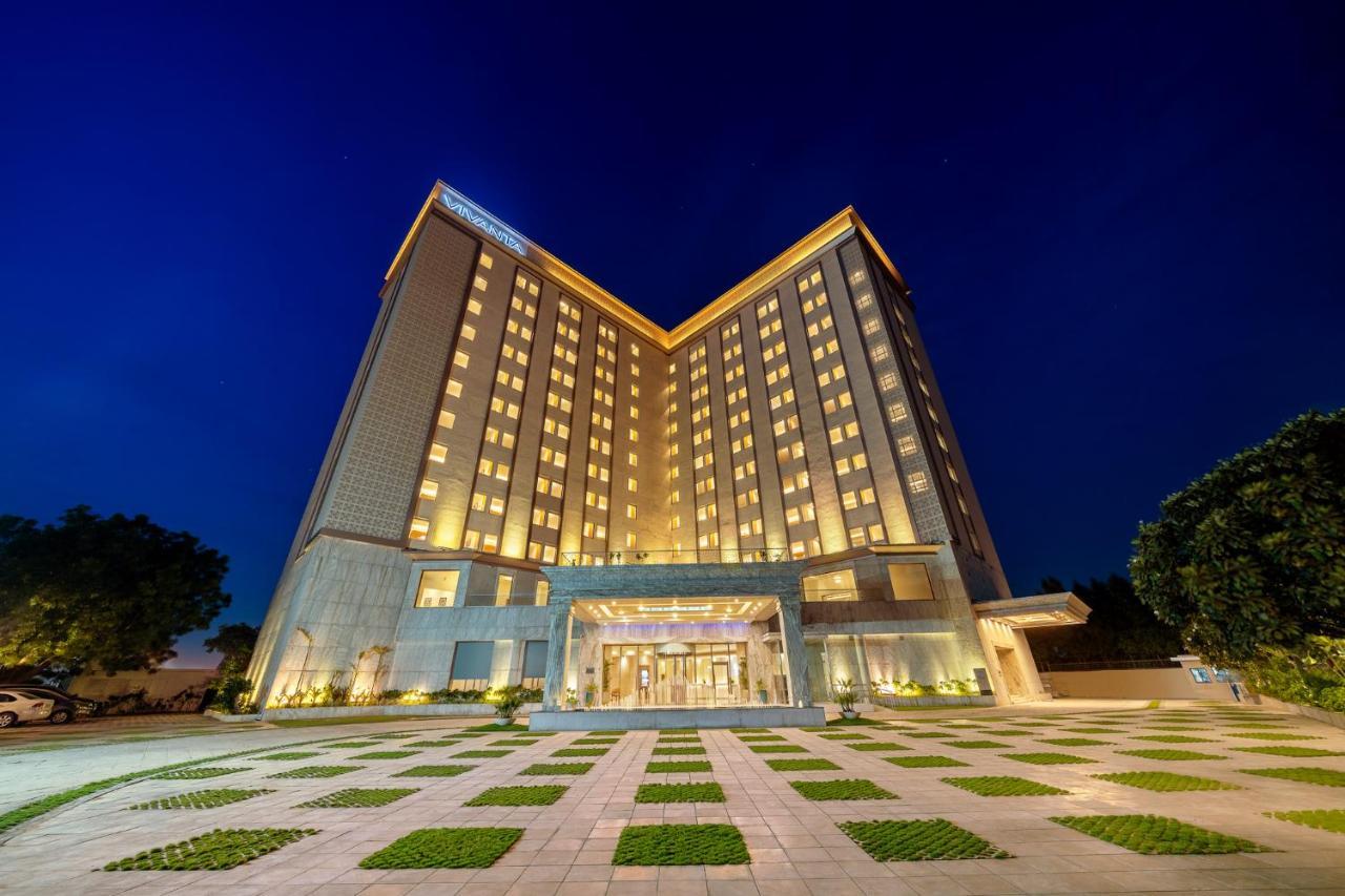 Vivanta Ahmedabad Sg Highway Eksteriør bilde