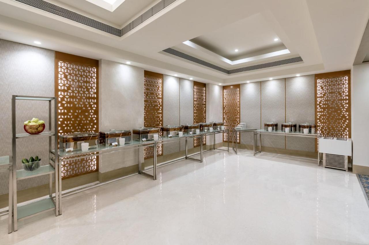Vivanta Ahmedabad Sg Highway Eksteriør bilde