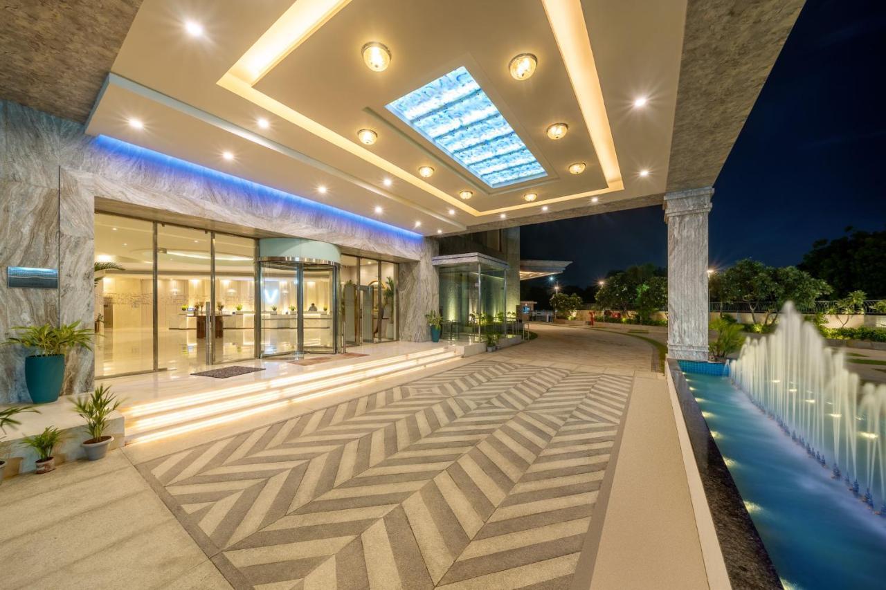 Vivanta Ahmedabad Sg Highway Eksteriør bilde