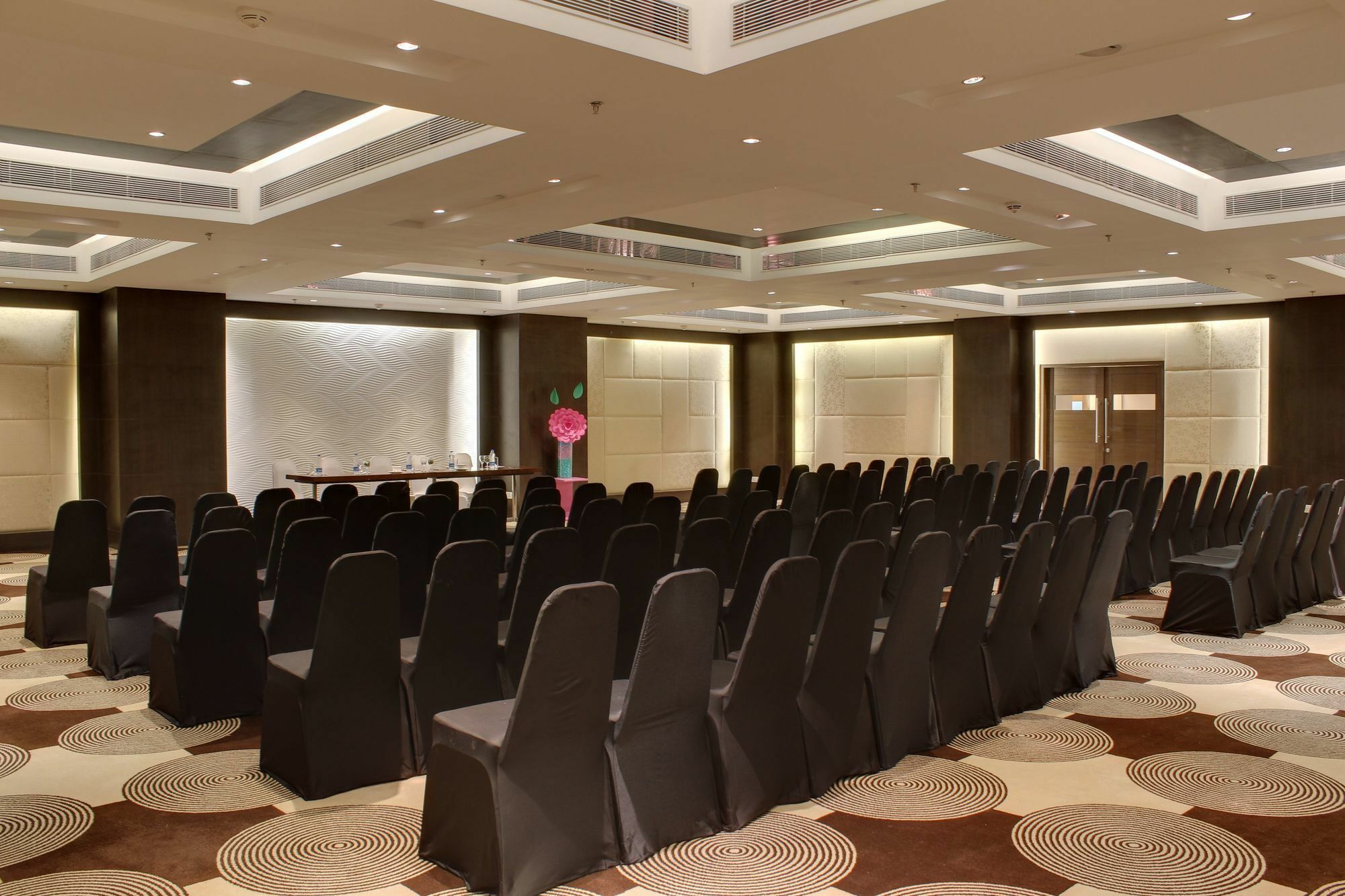 Vivanta Ahmedabad Sg Highway Eksteriør bilde